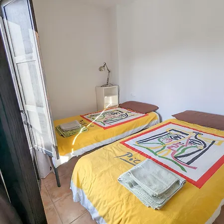01 - Velez Tropical Apartment *